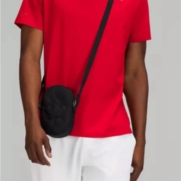 Lululemon Limited Edition Future Legacy Crossbody Bag - Picture 5 of 8